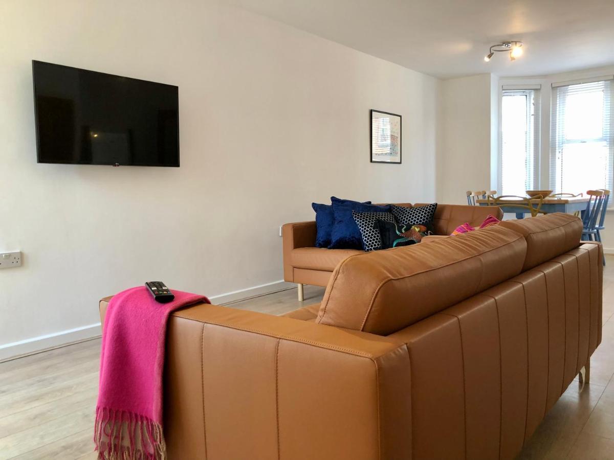 House With Parking, Short Stroll To Quay, Shops And Restaurants Villa Poole Exterior photo